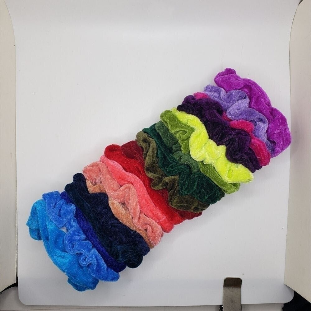 MULTICOLOR scrunchie bundle - Picture 3 of 3